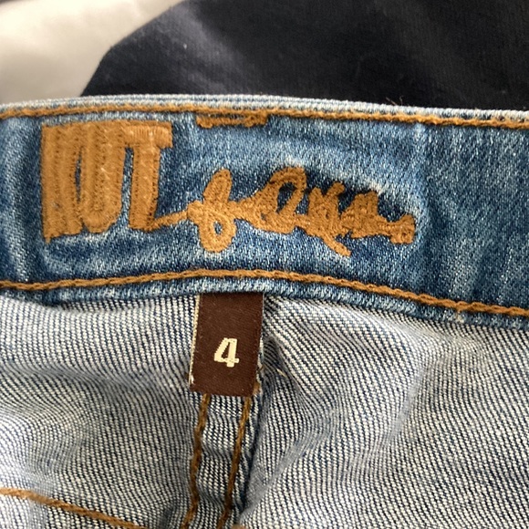 KUT from the Kloth Jean skirt - Picture 5 of 9